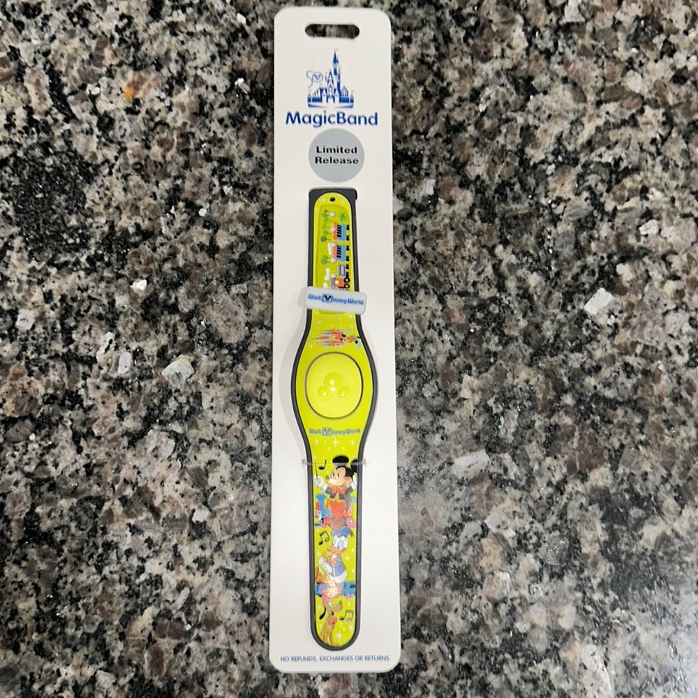 New in Packaging World Disney Limited Release Magic Band